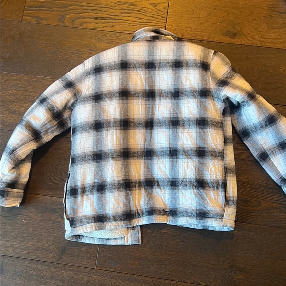 Old Navy Men's Black and Cream Plaid Shirt Jacket - Picture 5 of 5